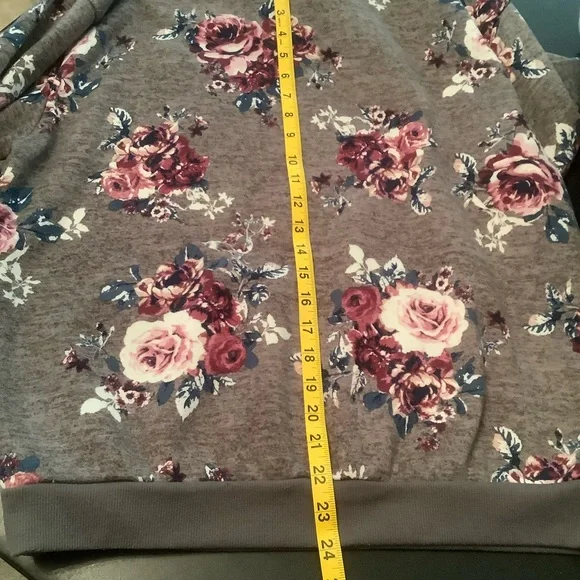 Bebop pullover Hoodie size Large grey floral with kangaroo pocket NEW - Picture 6 of 6